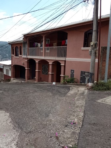 03.jpg house fassade from other angle