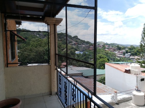 g1365v9wuaae3wv.jpg view from balcony 1